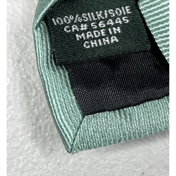 J Crew The Silk Tie Green with Pink Flamingos Mens Necktie 3"X58" - Picture 9 of 11